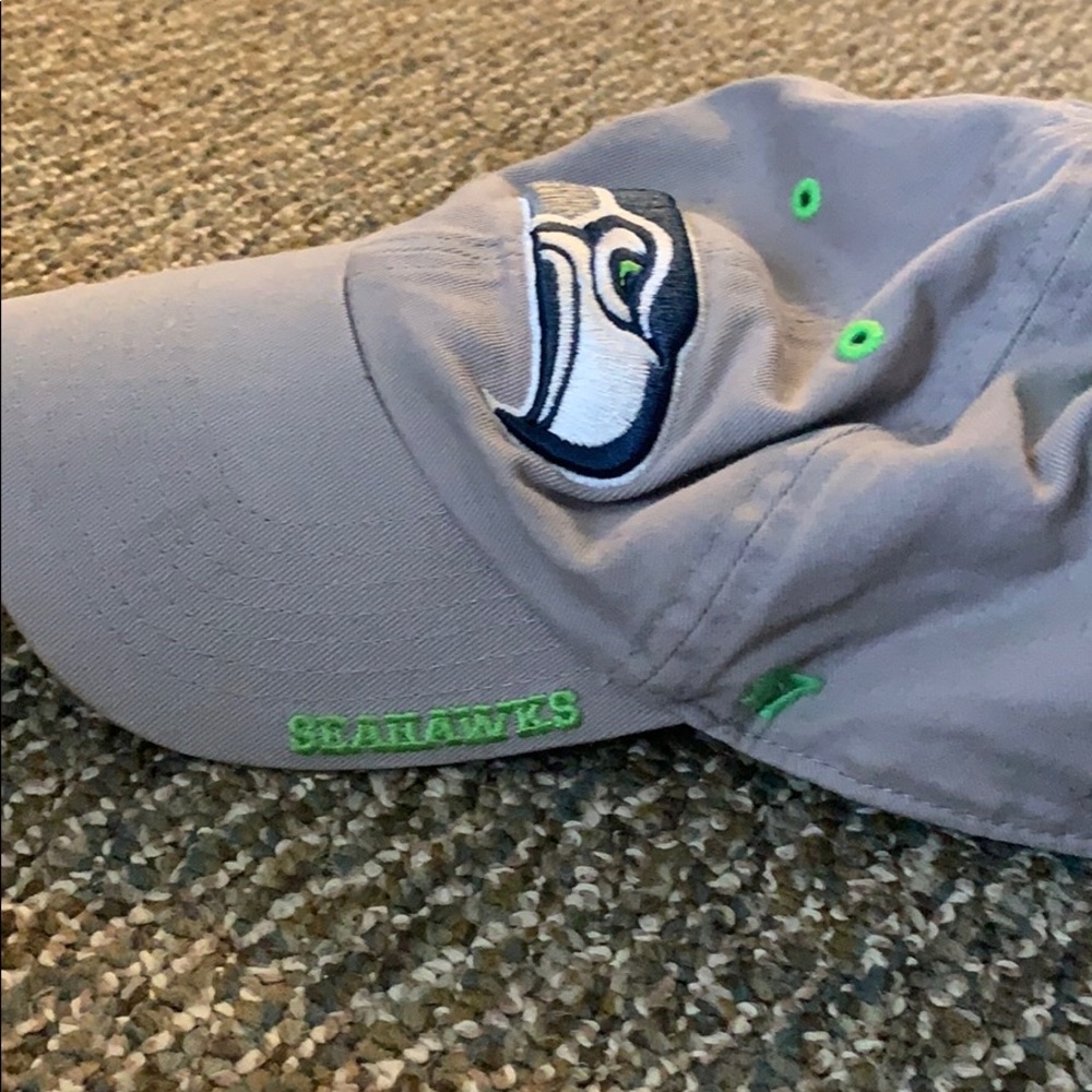 Seahawks adjustable hat - Picture 2 of 4